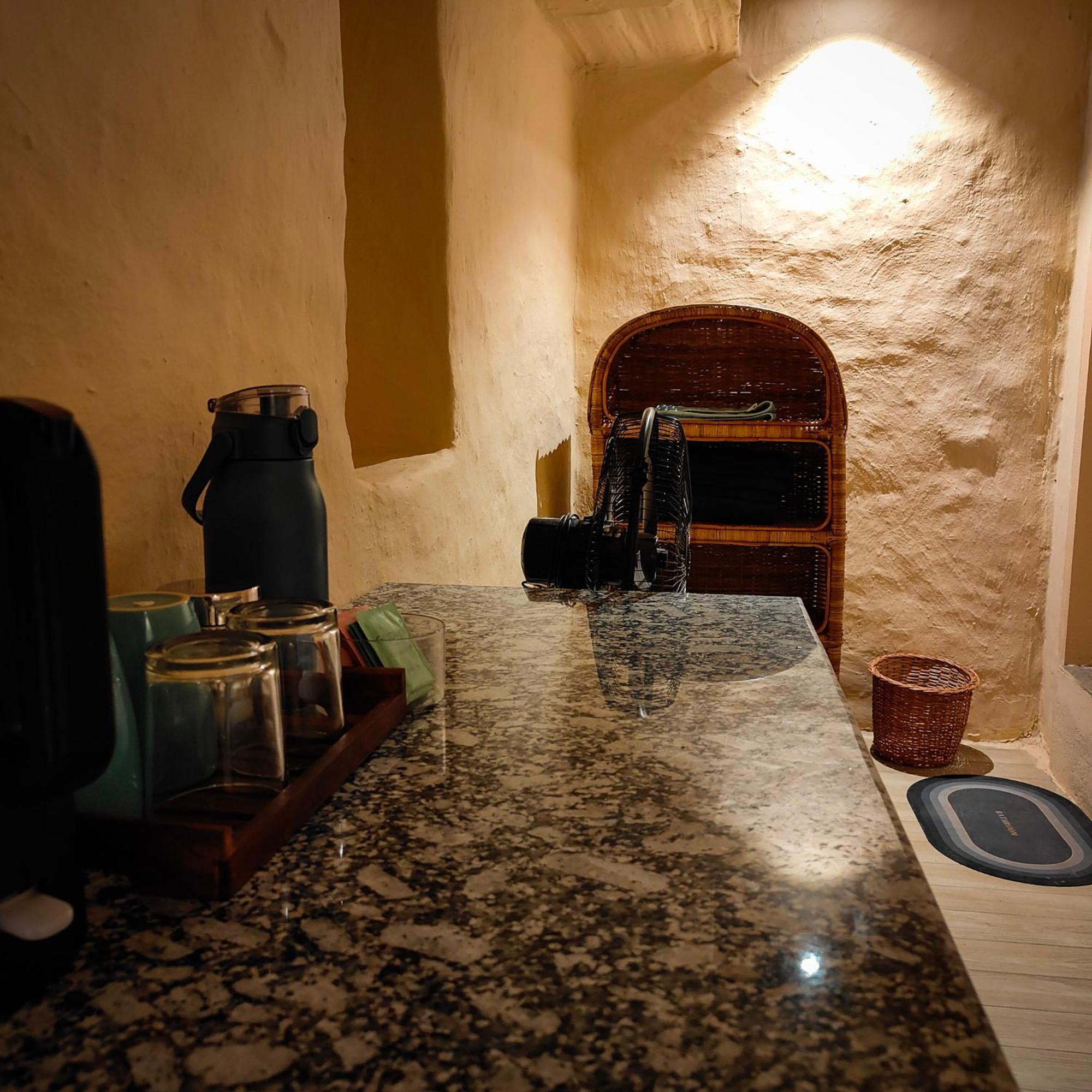 Willa Cafe Buransh Sari Zewnętrze zdjęcie